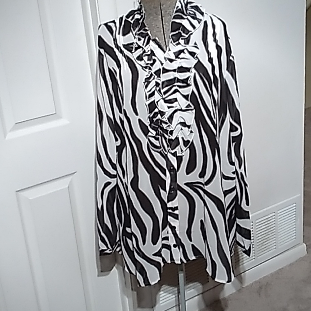 Dennis dasso super fun top